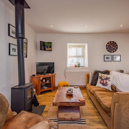 Cosy Farm Conversion In The Heart Of Pembrokeshire Maenclochog 外观 照片