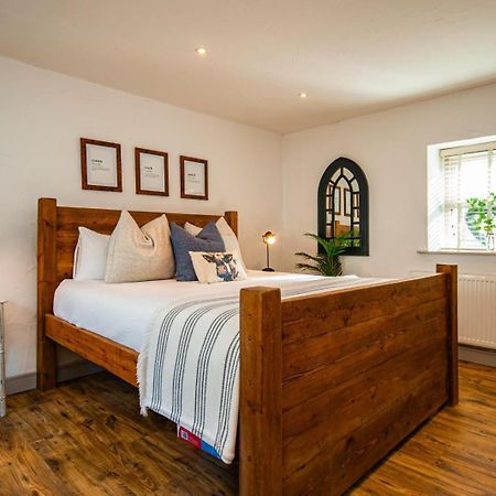 Cosy Farm Conversion In The Heart Of Pembrokeshire Maenclochog 外观 照片
